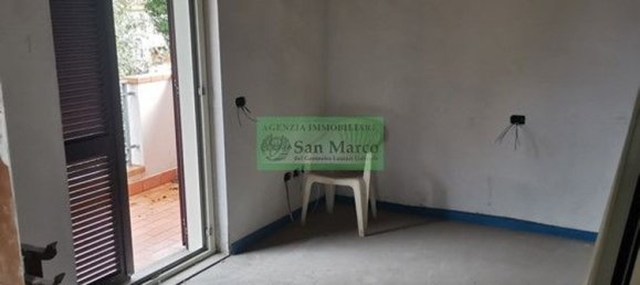 10 rooms House in Capannori, Italy No. 42747 5