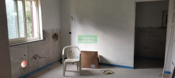 10 rooms House in Capannori, Italy No. 42747 3