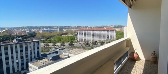 Apartamento de 3 dormitorios en Lyon, France No. 339305 4