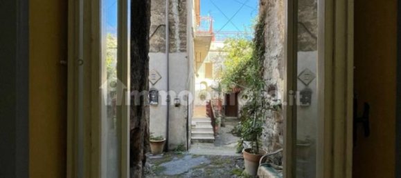 Casa de 6 dormitorios en Durazzano, Italy No. 82064 10