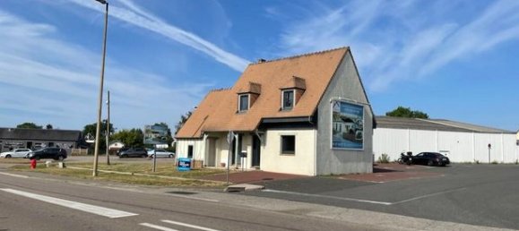 2 bedrooms House in Bernay, France No. 356134 3