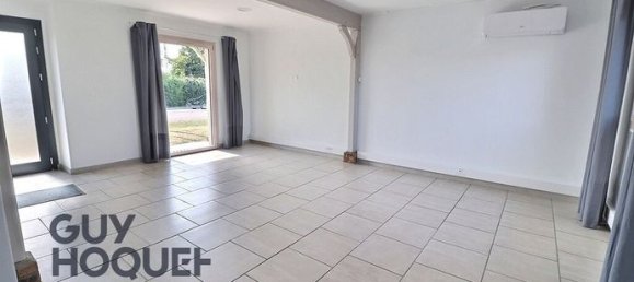 2 bedrooms House in Bernay, France No. 356134 8