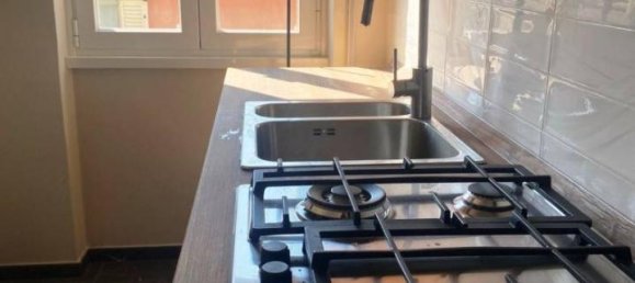 Квартира с 4 комнатами в Рим, Италия № 77298 7