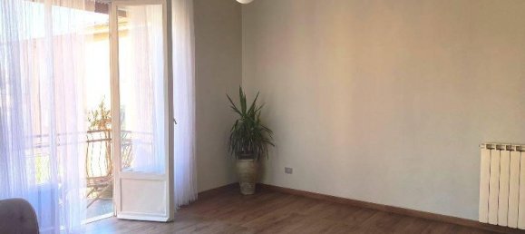 Квартира с 4 комнатами в Рим, Италия № 77298 11