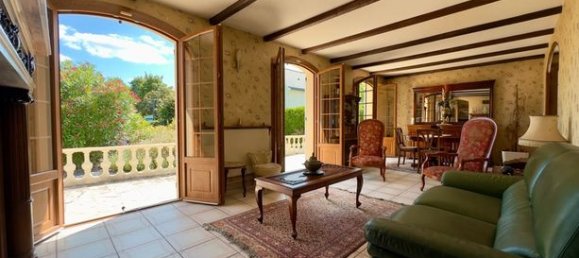 4 bedrooms House in Saumur, France No. 277072 3