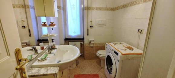 Apartamento de 2 habitaciónes en Genoa, Italy No. 33965 7