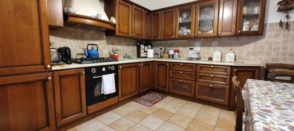 Apartamento de 2 habitaciónes en Genoa, Italy No. 33965 3