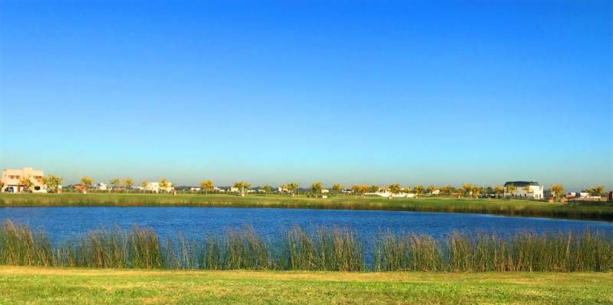 Terrain à Escobar, Argentina No. 42117