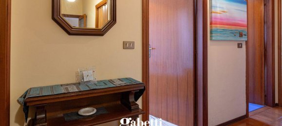 Apartamento de 6 habitaciónes en Lanciano, Italy No. 87798 32