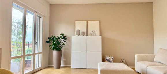 6-salle Appartement à Mirano, Italy No. 270385 2