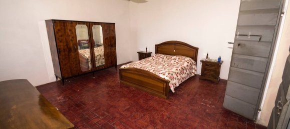 Дом с 18 спальнями в Ронкоферраро, Италия № 362856 14