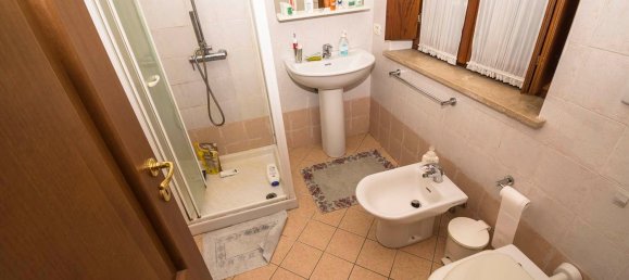 Дом с 18 спальнями в Ронкоферраро, Италия № 362856 18