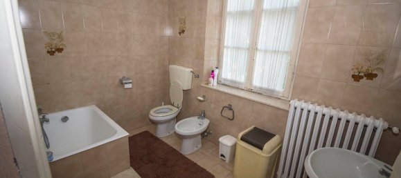 Дом с 18 спальнями в Ронкоферраро, Италия № 362856 13