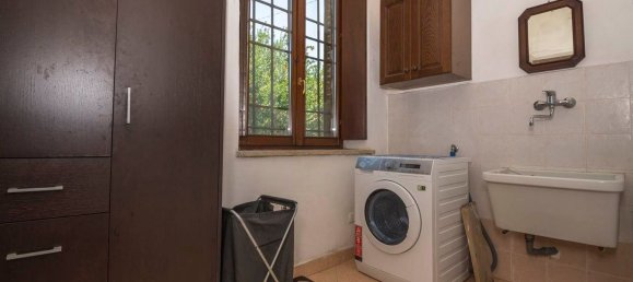 Дом с 18 спальнями в Ронкоферраро, Италия № 362856 17