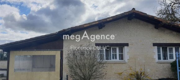 9 Schlafzimmer Haus in Romazieres, France, Nr. 102195 4