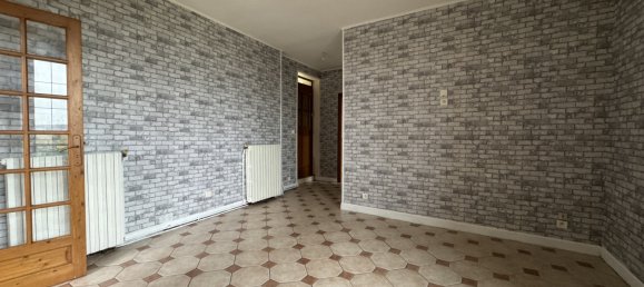 2 bedrooms House in Villers-Cotterets, France No. 152090 9