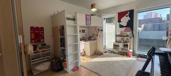 Apartamento de 3 dormitorios en Pantin, France No. 128783 10