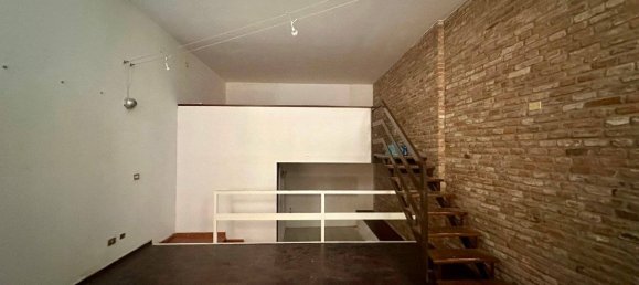 Studio in Ferrara, Italy No. 278961 14