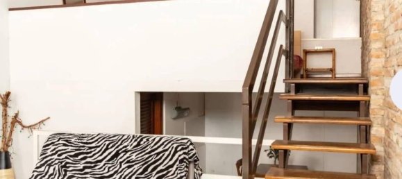 Studio in Ferrara, Italy No. 278961 5