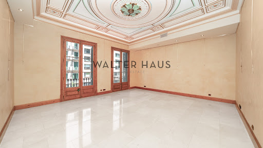 3 Schlafzimmer Wohnung in Ciutat Vella, Spain, Nr. 142347