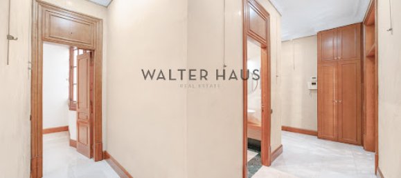 3 Schlafzimmer Wohnung in Ciutat Vella, Spain, Nr. 142347 4