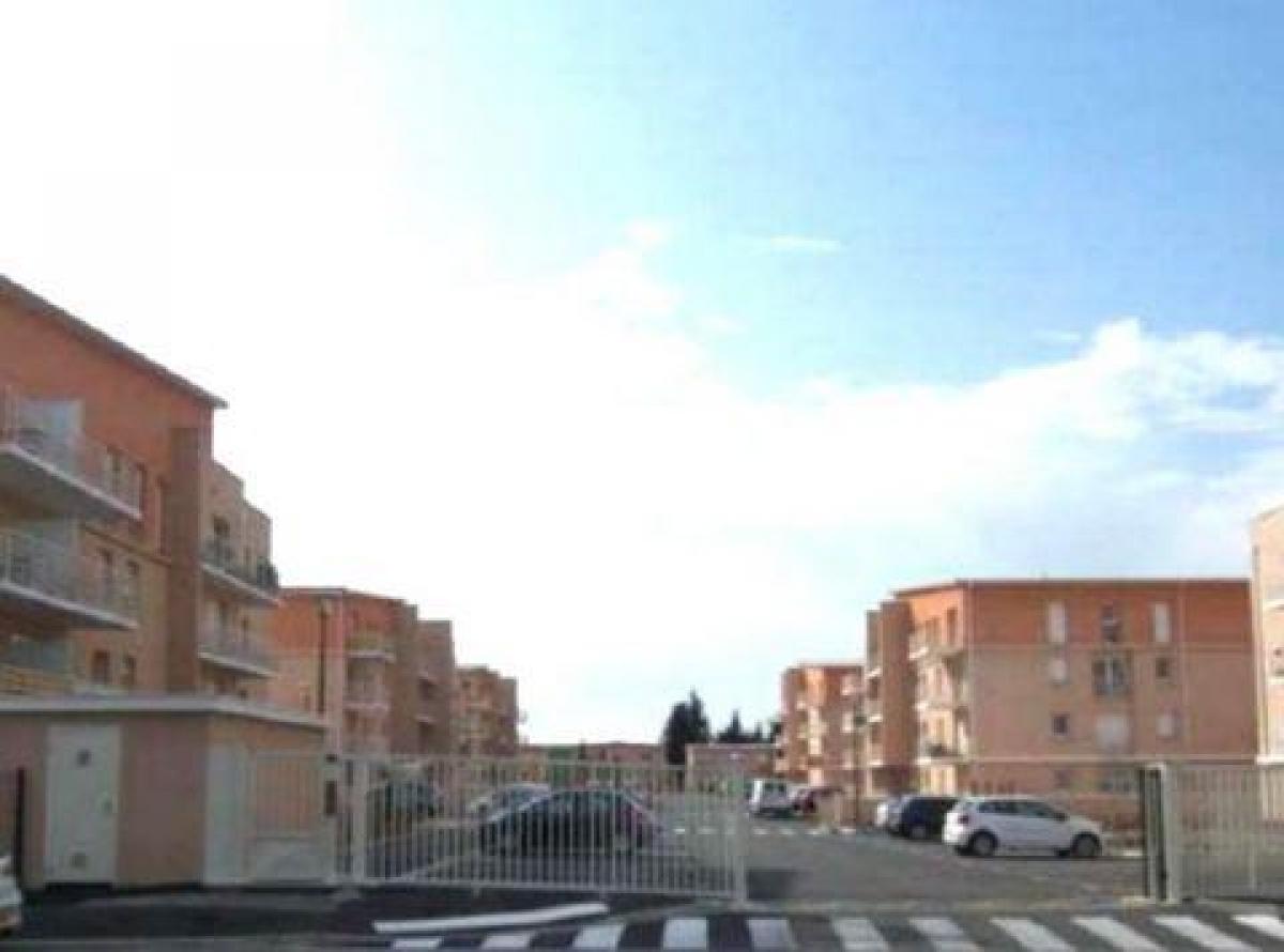 شقة 2 غرف نوم  في Entrecasteaux, France رقم 24343