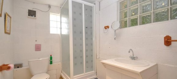 3 chambres Appartement à Thenon, France No. 37946 9