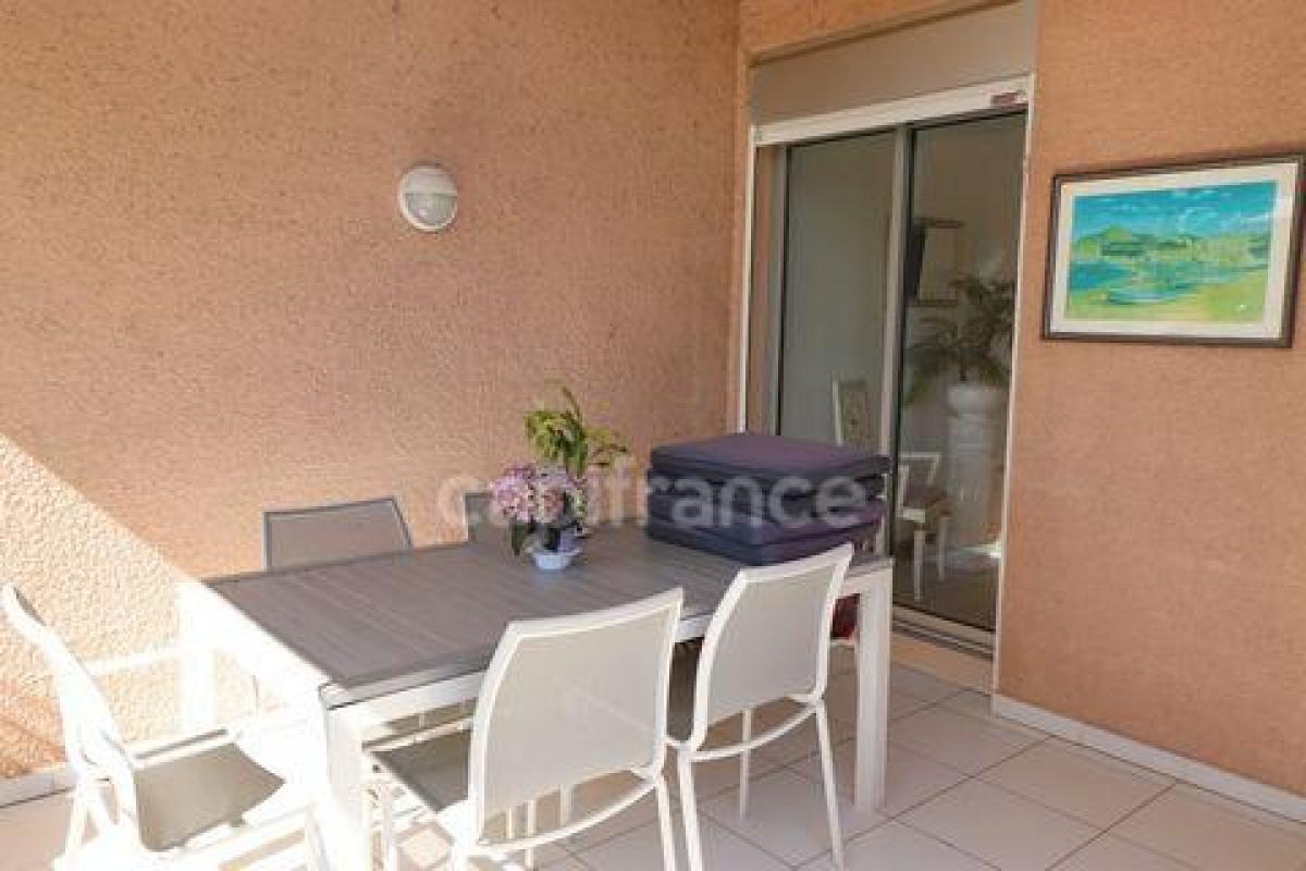 3 bedrooms Condo in Toulon, France No. 11889