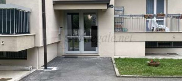 Квартира с 3 комнатами в Верано Брианца, Италия № 2780 17