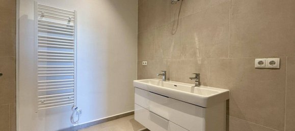 4 rooms Apartment in Hernals, Austria No. 141041 11