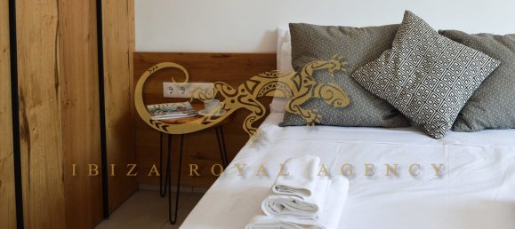 12 غرف نوم شقة في Sant Josep de sa Talaia, Spain رقم 836 6