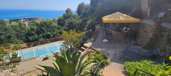 7 rooms Villa in Ventimiglia, Italy No. 22386 3