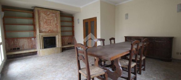 4 bedrooms Villa in Brescia, Italy No. 127488 2
