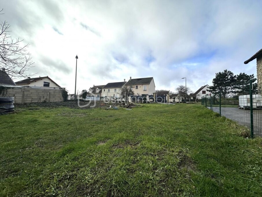 Terreno en Villabe, France 345 m² No. 101315