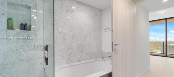 1 dormitorio propiedad comercial en venta en Miami, Miami-Dade, Florida, USA № 615368 9