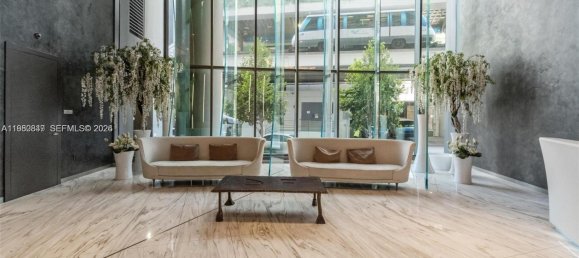 1 dormitorio propiedad comercial en venta en Miami, Miami-Dade, Florida, USA № 615368 2