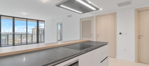 1 dormitorio propiedad comercial en venta en Miami, Miami-Dade, Florida, USA № 615368 8