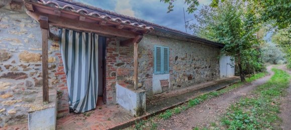 2 bedrooms House in Cavriglia, Italy No. 81803 7