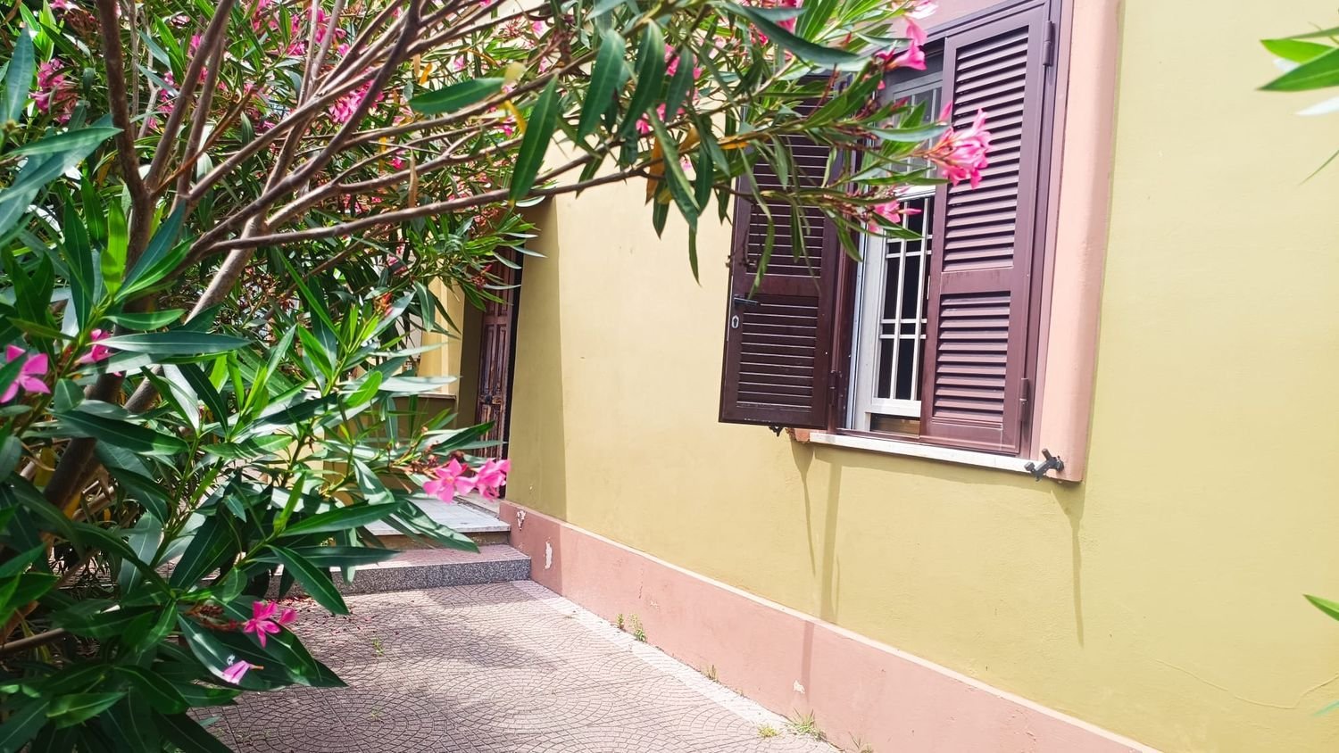 2 bedrooms Apartment in Rome, Italy No. 402883