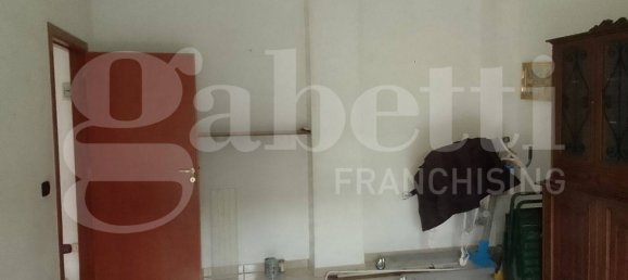 2 bedrooms Apartment in Taranto, Italy No. 154625 6