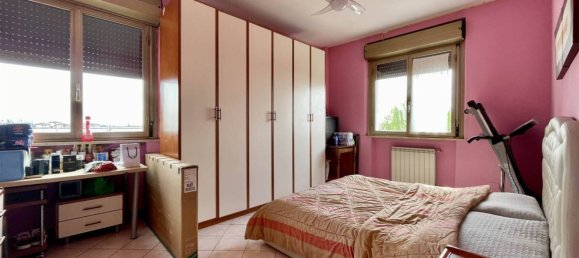 2 bedrooms Apartment in Borgo Virgilio, Italy No. 225618 10