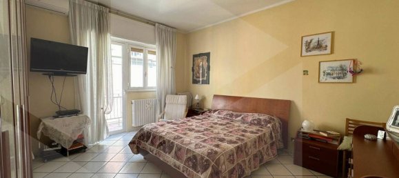 Квартира с 2 комнатами в Бари, Италия № 29148 3