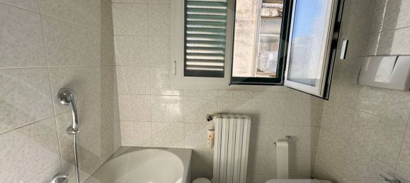 Квартира с 2 комнатами в Бари, Италия № 29148 16