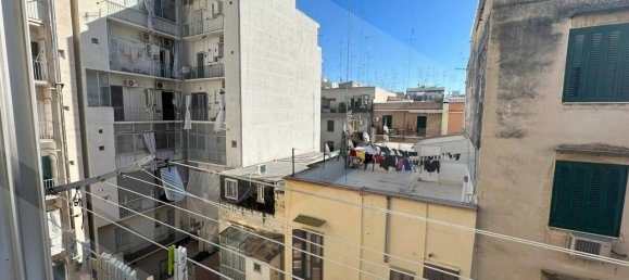 Квартира с 2 комнатами в Бари, Италия № 29148 21