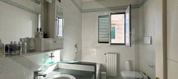 Квартира с 2 комнатами в Бари, Италия № 29148 14