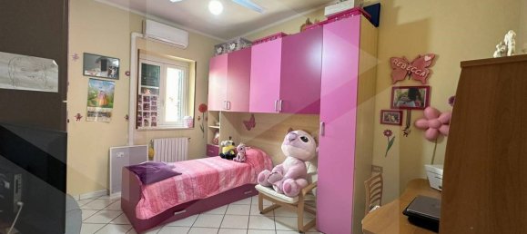 Квартира с 2 комнатами в Бари, Италия № 29148 8