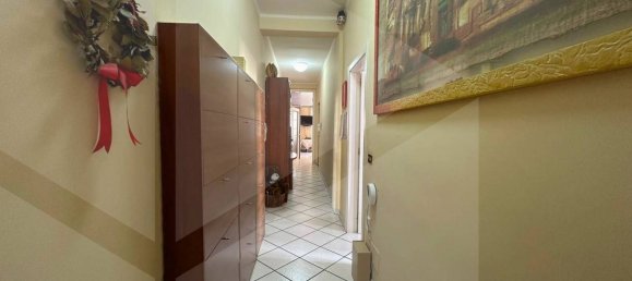 Квартира с 2 комнатами в Бари, Италия № 29148 7