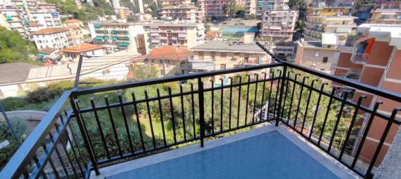 Apartamento de 2 habitaciónes en Rapallo, Italy No. 14112 2