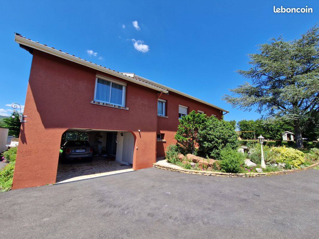 Casa T4 em Sainte-Consorce, France N.º 199236