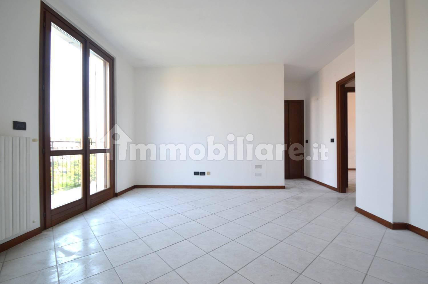 2 chambres Appartement à Casalpusterlengo, Italy No. 359608